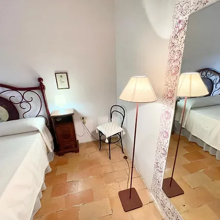 Ecstatic Views Around - Exc Villa, Pool Grounds - Pool House - 11 Guests Willa